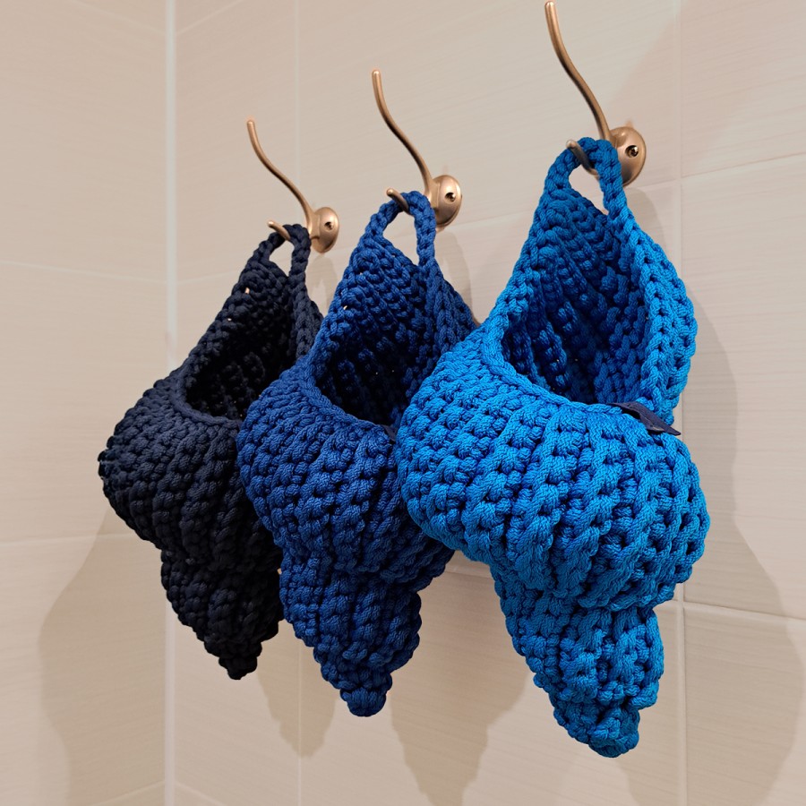 Mėlyna pakabinama MARIŲ KRIAUKLĖ